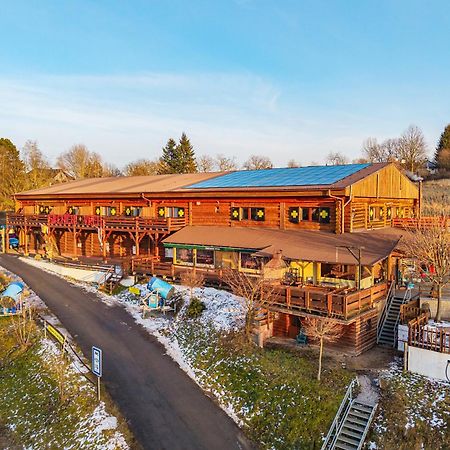 Sport-Hotel Sibenicni Vrch Mnichovice エクステリア 写真