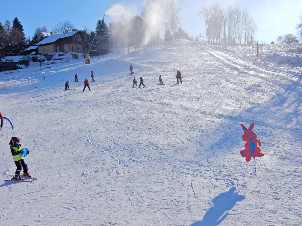 Sport-Hotel Sibenicni Vrch Mnichovice エクステリア 写真