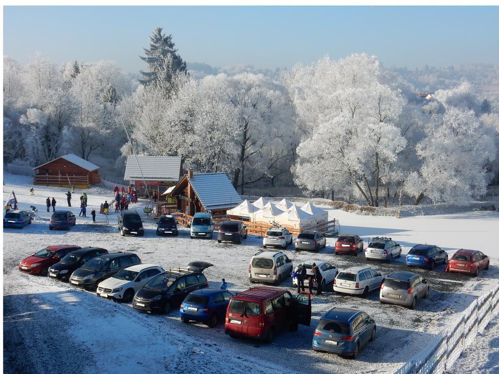 Sport-Hotel Sibenicni Vrch Mnichovice エクステリア 写真