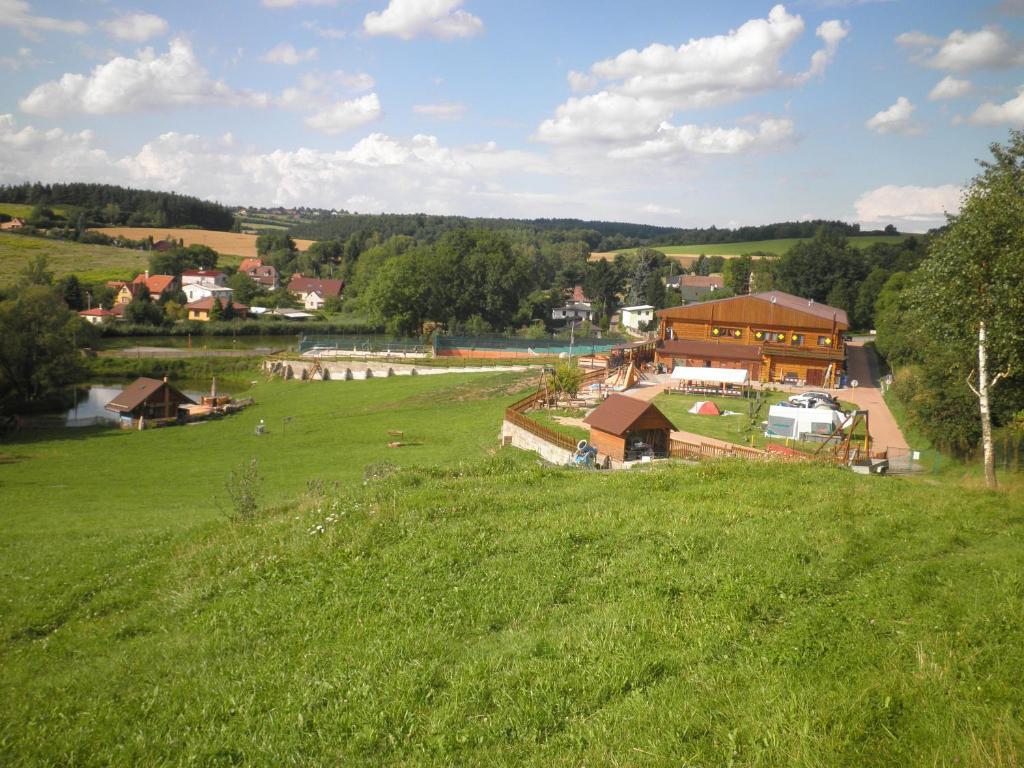 Sport-Hotel Sibenicni Vrch Mnichovice エクステリア 写真