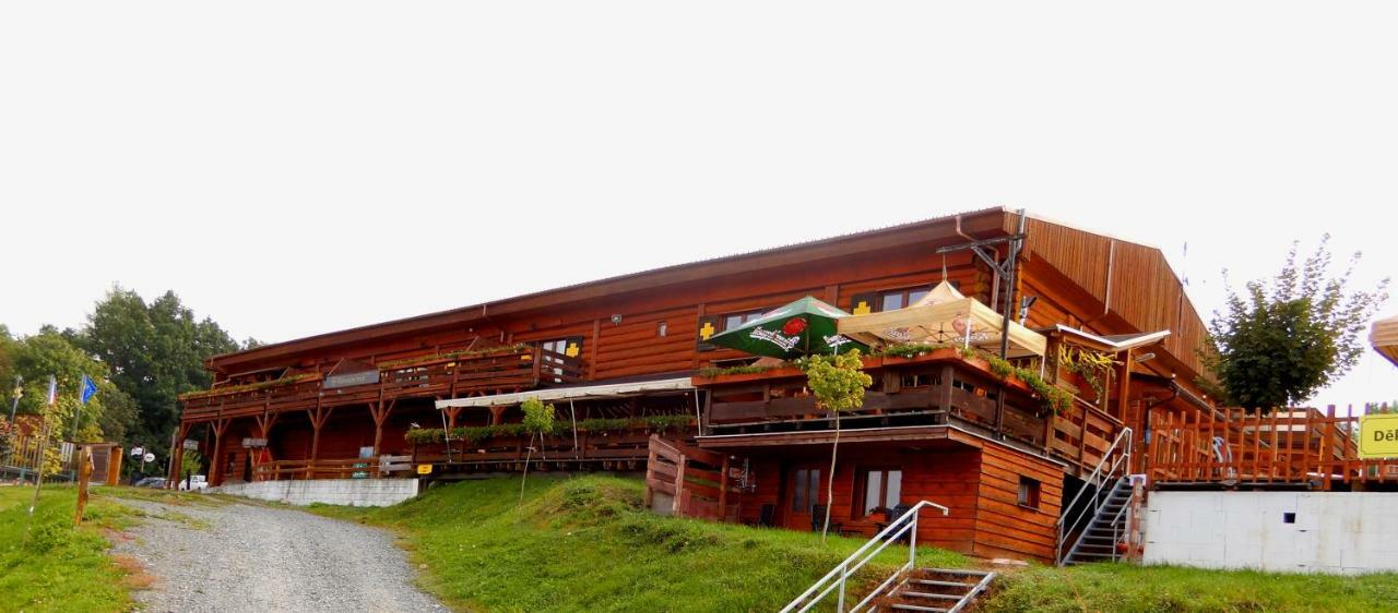 Sport-Hotel Sibenicni Vrch Mnichovice エクステリア 写真